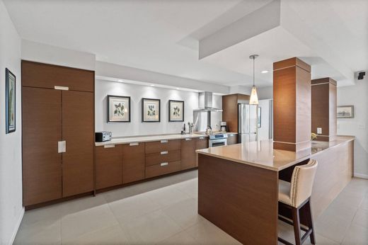 Residential complexes in Fort Lauderdale, Broward County