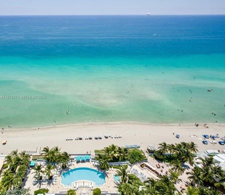Residential complexes in Hollywood, Broward County