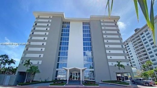 Complesso residenziale a Surfside, Miami-Dade County