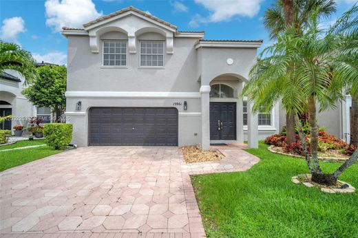 Villa in Pembroke Pines, Broward County