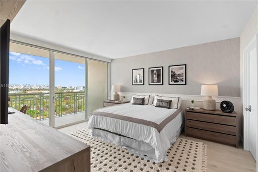 Residential complexes in Coconut Grove, Miami-Dade