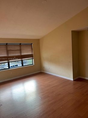 Residential complexes in Pompano Beach, Broward County