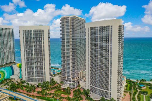 Residential complexes in Hallandale, Broward County