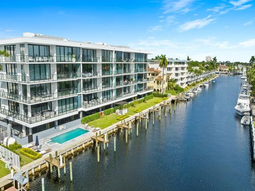 Residential complexes in Fort Lauderdale, Broward County