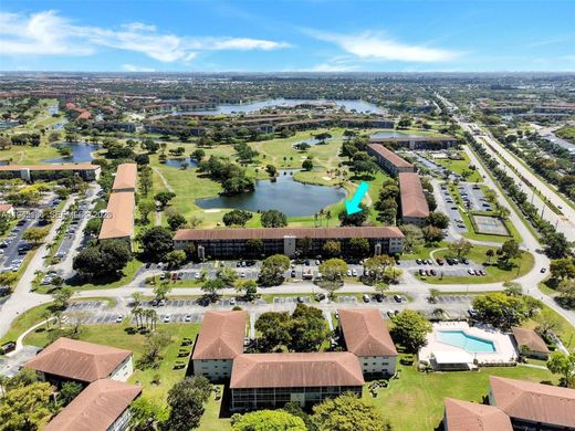 Complexes résidentiels à Pembroke Pines, Comté de Broward