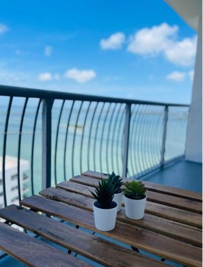 Residential complexes in Miami, Miami-Dade