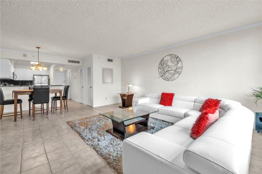 Residential complexes in Hollywood, Broward County