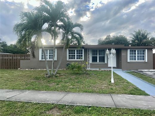 Villa in West Park, Broward County