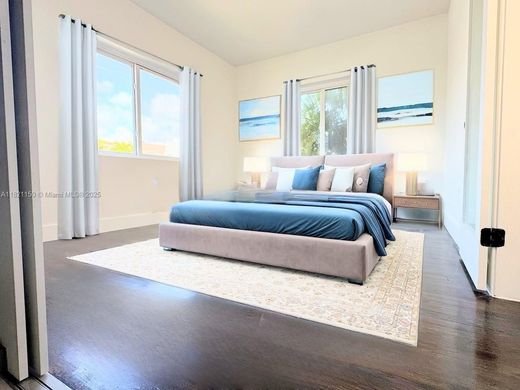 Residential complexes in Miami Beach, Miami-Dade