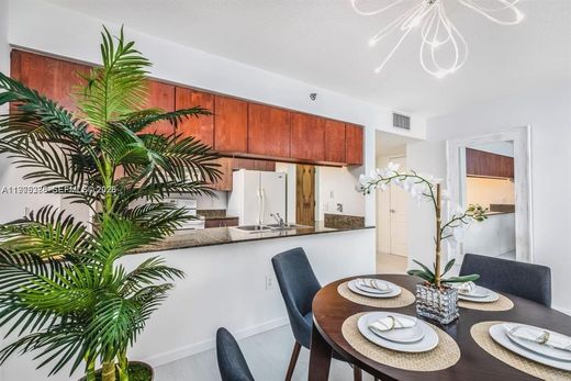 Complesso residenziale a Miami, Miami-Dade County