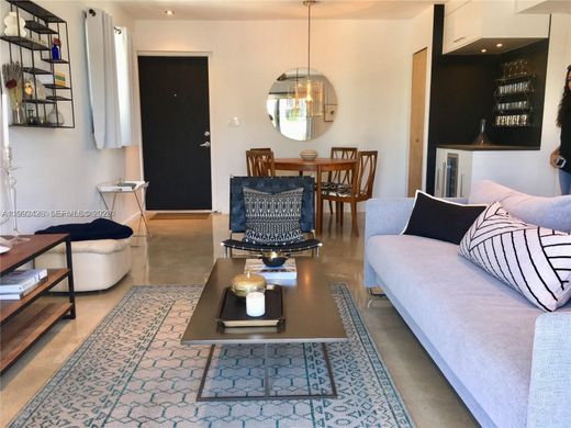 Complesso residenziale a Miami Beach, Miami-Dade County