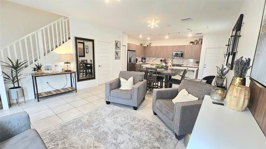 ‏בית בעיר ב  Doral, Miami-Dade County