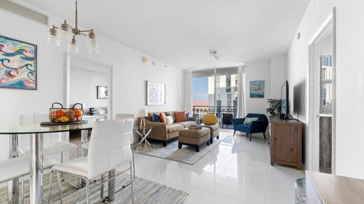 Residential complexes in West Palm Beach, Palm Beach