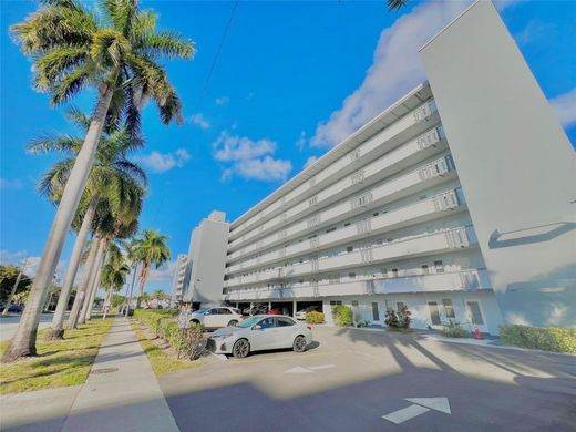 Komplex apartman Hallandale Beach, Broward County