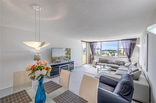Complexes résidentiels à Hallandale Beach, Comté de Broward