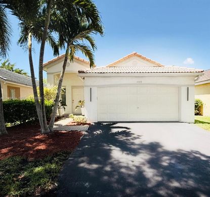 Villa in Weston, Broward County