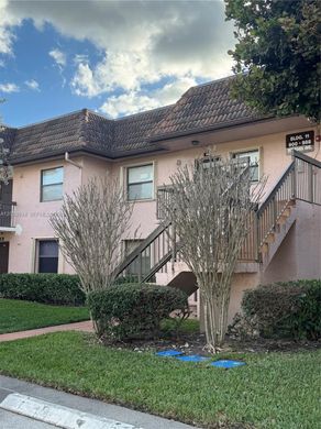 Kamienica w Pembroke Pines, Broward County