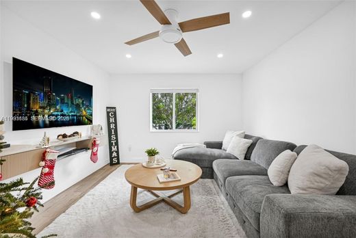 Edificio en Pinecrest, Miami-Dade County