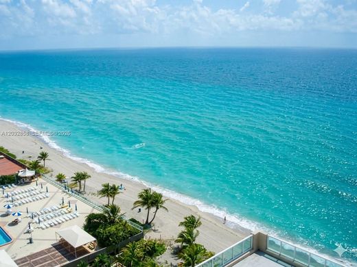 Residential complexes in Hallandale, Broward County