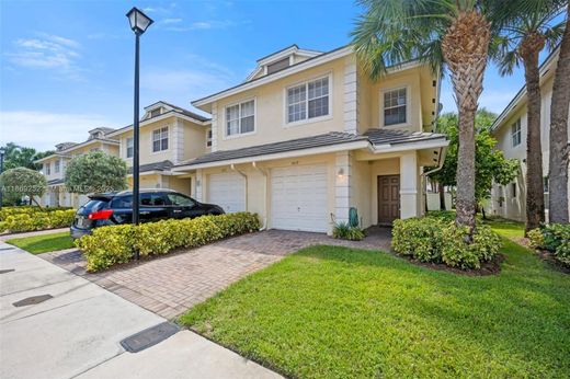 Townhouse in Oakland Park, Broward County