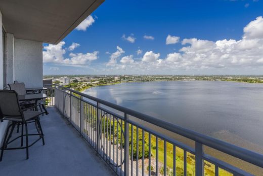 公寓楼  West Palm Beach, Palm Beach County