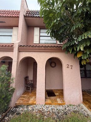 Townhouse in Davie, Broward County