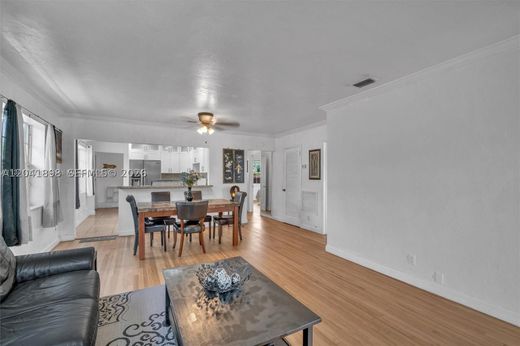 Villa in Hollywood, Broward County