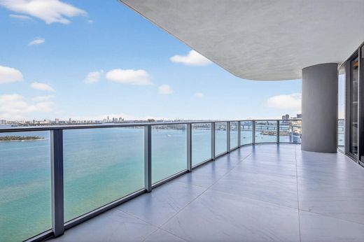 مجمع شقق ﻓﻲ ميامي، فلوريدا, Miami-Dade County