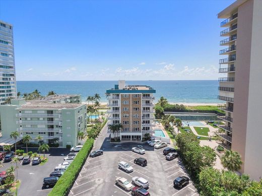 Residential complexes in Lauderdale by the sea, Broward County