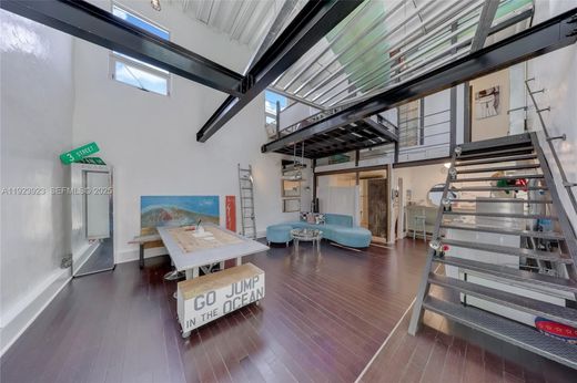 Жилой комплекс, Майами-Бич, Miami-Dade County