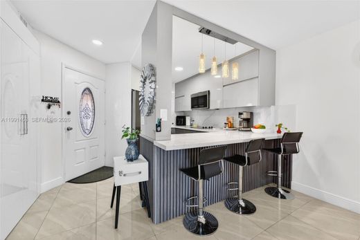 Residential complexes in Hialeah, Miami-Dade