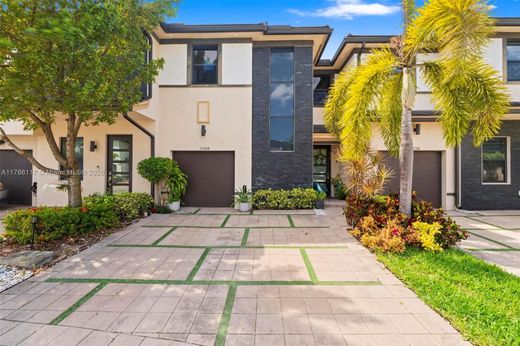 Townhouse in Miami Lakes, Miami-Dade
