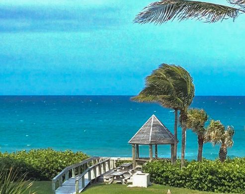 Residential complexes in Juno Beach, Palm Beach