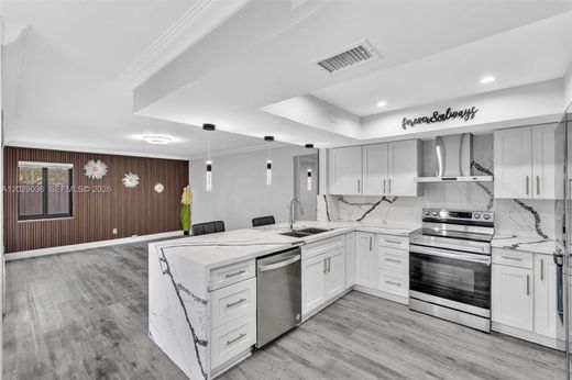Villa en Hialeah, Miami-Dade County