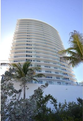 Residential complexes in Hollywood, Broward County