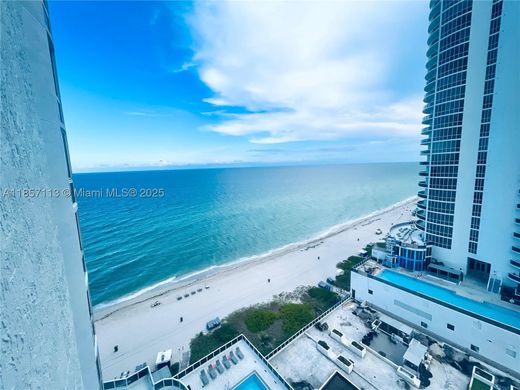 Residential complexes in Sunny Isles Beach, Miami-Dade