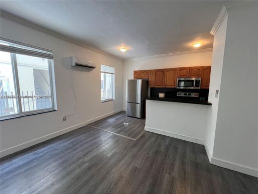 مجمع شقق ﻓﻲ Miami Beach, Miami-Dade County