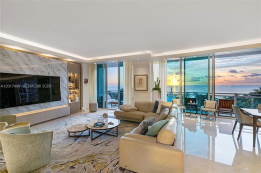 Residential complexes in Bal Harbour, Miami-Dade