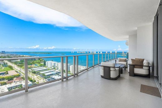 Residential complexes in Lake Park, Palm Beach