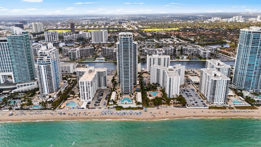 Residential complexes in Hollywood, Broward County