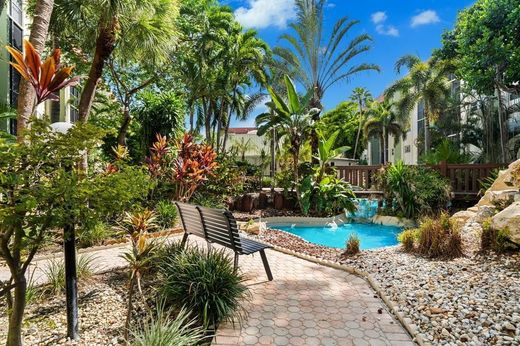 Residential complexes in Fort Lauderdale, Broward County
