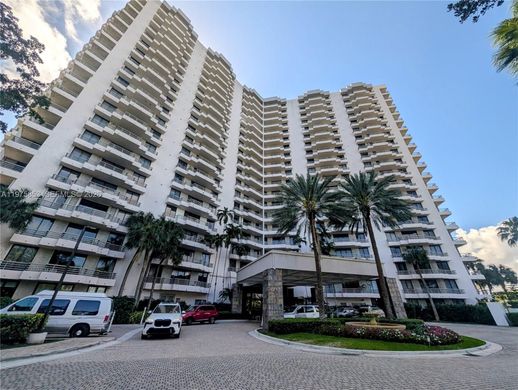 Residential complexes in Aventura, Miami-Dade