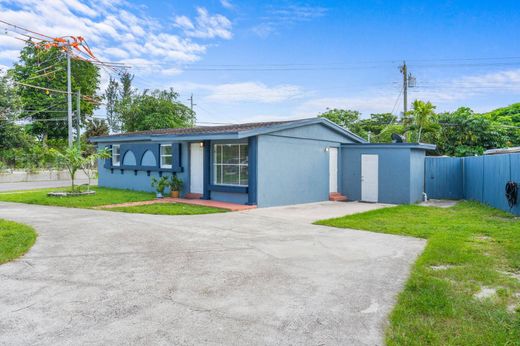 Villa - Dania Beach, Broward County