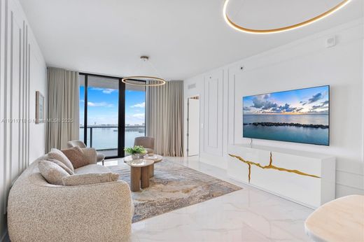 Kamienica w Miami, Miami-Dade County