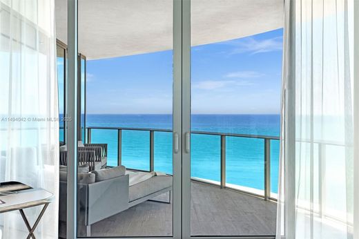 Residential complexes in Sunny Isles Beach, Miami-Dade