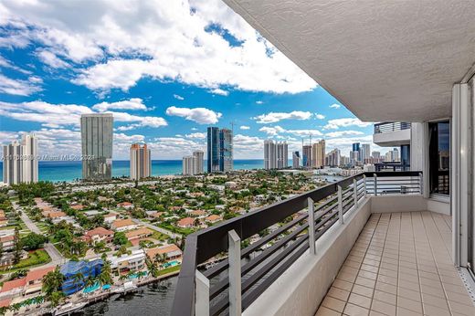 Kamienica w Aventura, Miami-Dade County