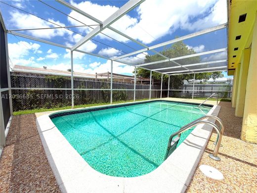Villa in Sunrise, Broward County