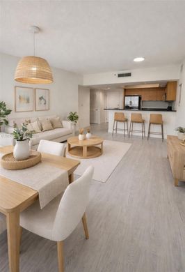 Residential complexes in Hollywood, Broward County