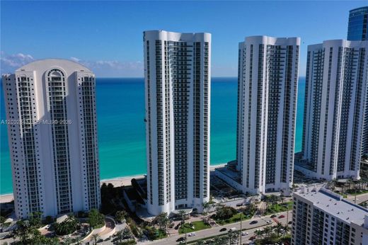 Residential complexes in Sunny Isles Beach, Miami-Dade