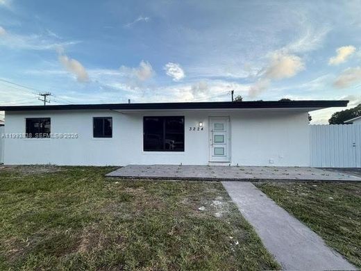 Villa Miami Gardens, Miami-Dade County